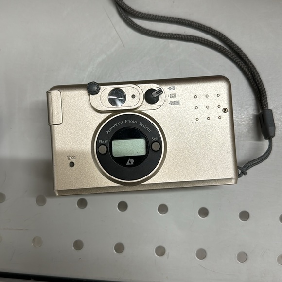 Vintage Samsung Impax 110 ASP Film Compact Camera Flash Zoom Photography 1999 - Picture 2 of 3